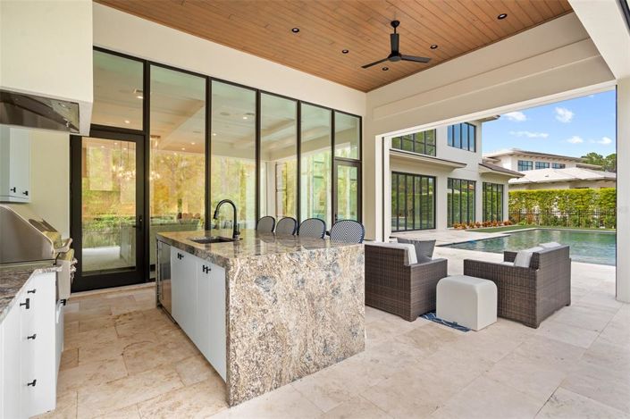 Image No.53-5 Bed Property for sale