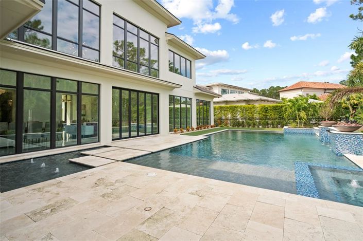 Image No.54-5 Bed Property for sale