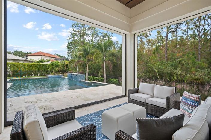 Image No.58-5 Bed Property for sale