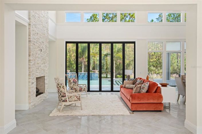 Image No.6-5 Bed Property for sale