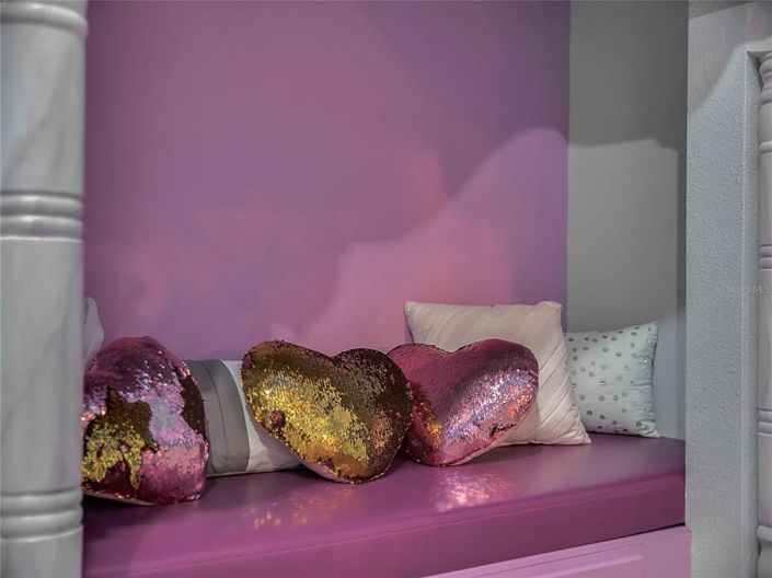 Image No.14-5 Bed Property for sale