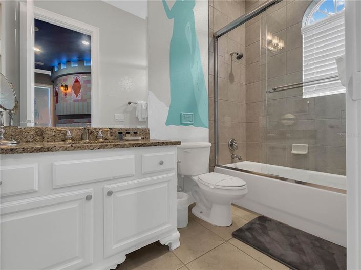 Image No.15-5 Bed Property for sale