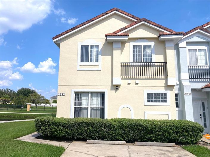 Image No.1-4 Bed Townhouse for sale
