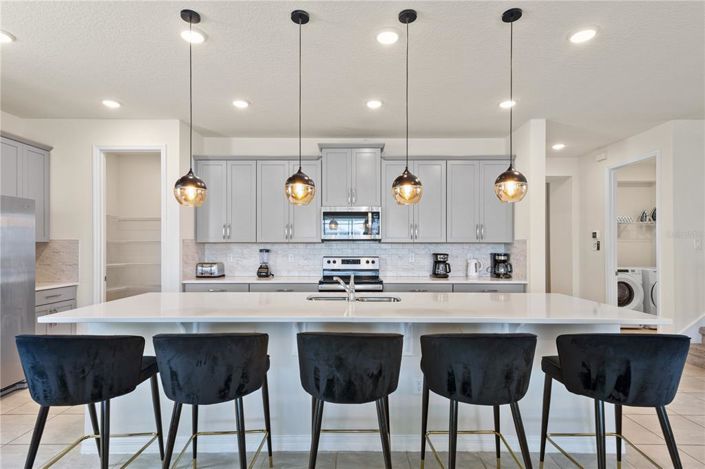 Image No.22-9 Bed Property for sale