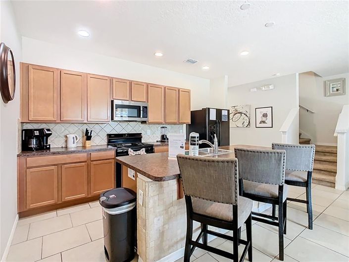 Image No.20-4 Bed Townhouse for sale