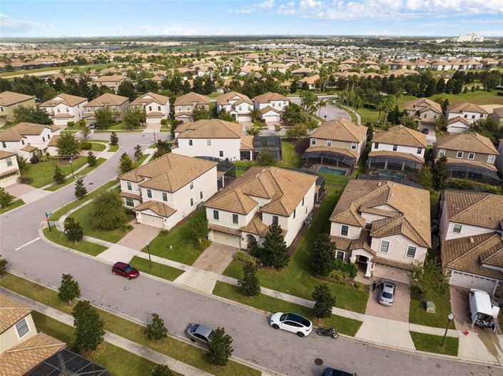 Image No.6-8 Bed Property for sale