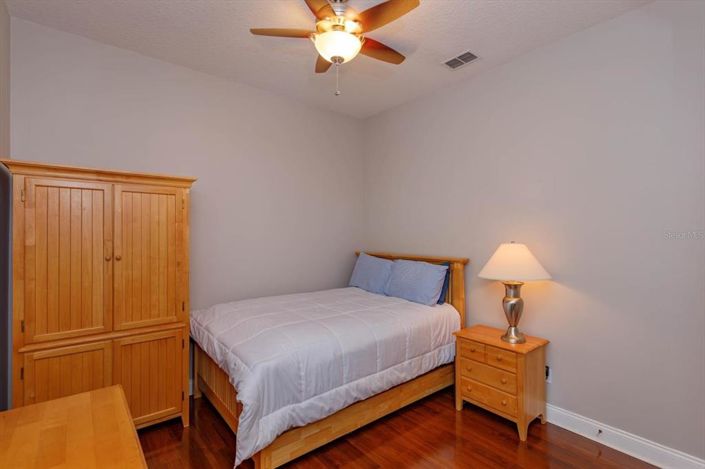 Image No.22-3 Bed Property for sale