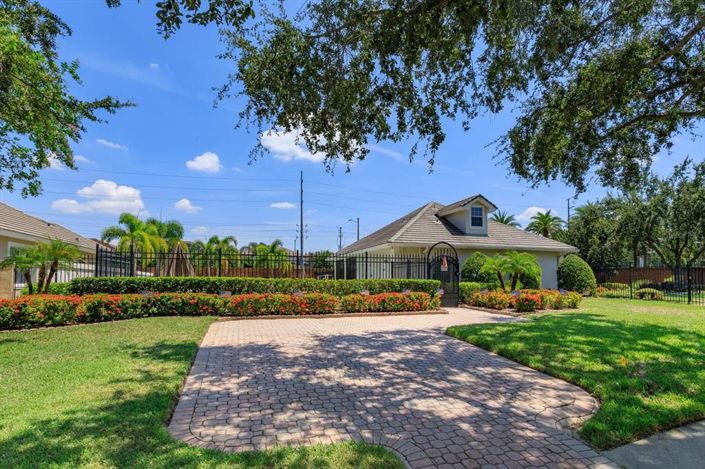 Image No.34-3 Bed Property for sale