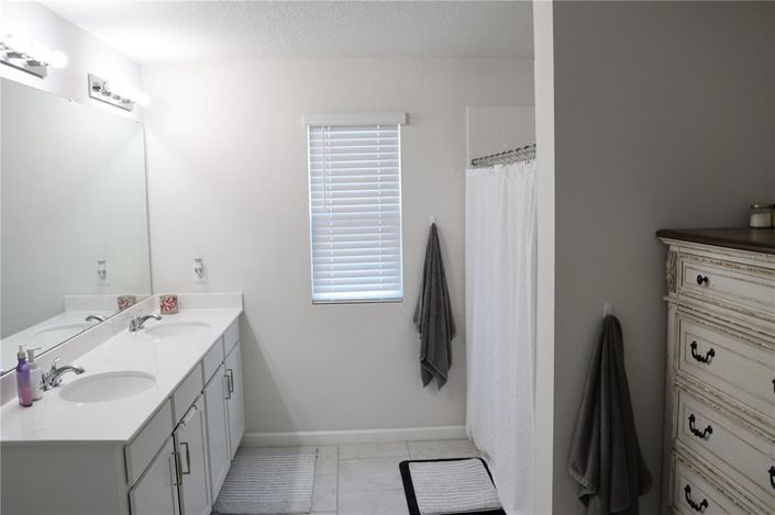 Image No.18-5 Bed Property for sale