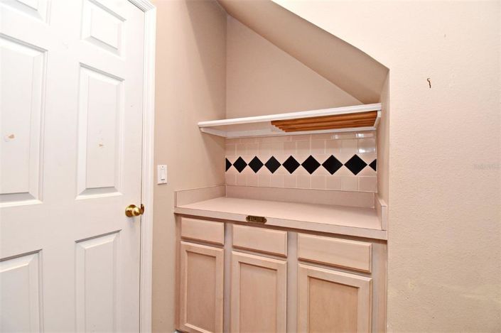 Image No.19-4 Bed Property for sale