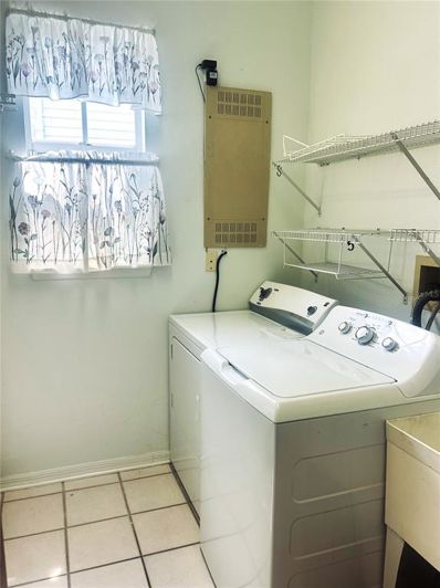 Image No.20-4 Bed Property for sale