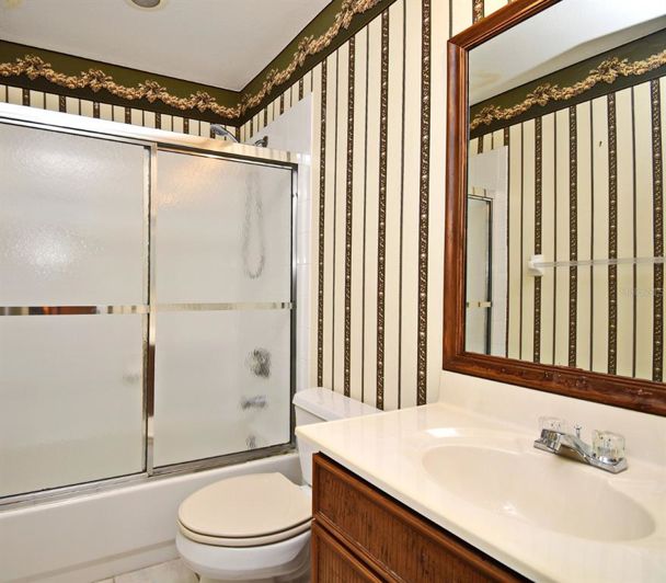 Image No.32-4 Bed Property for sale