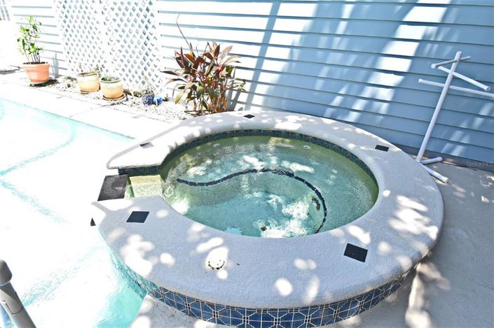 Image No.38-4 Bed Property for sale