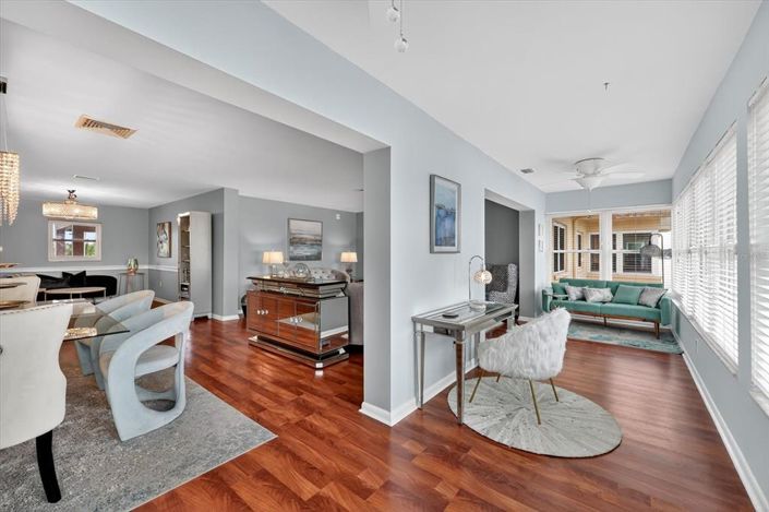 Image No.15-2 Bed Property for sale