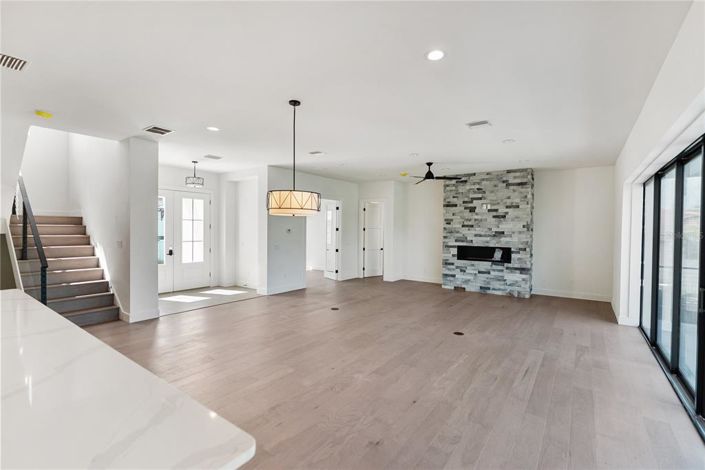 Image No.32-4 Bed Property for sale