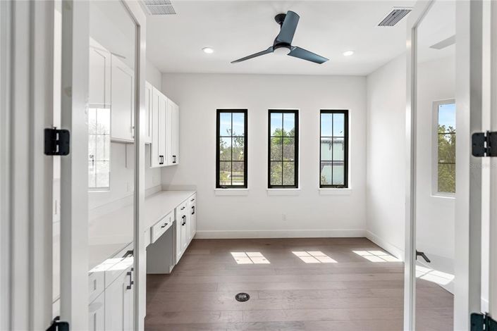 Image No.37-4 Bed Property for sale