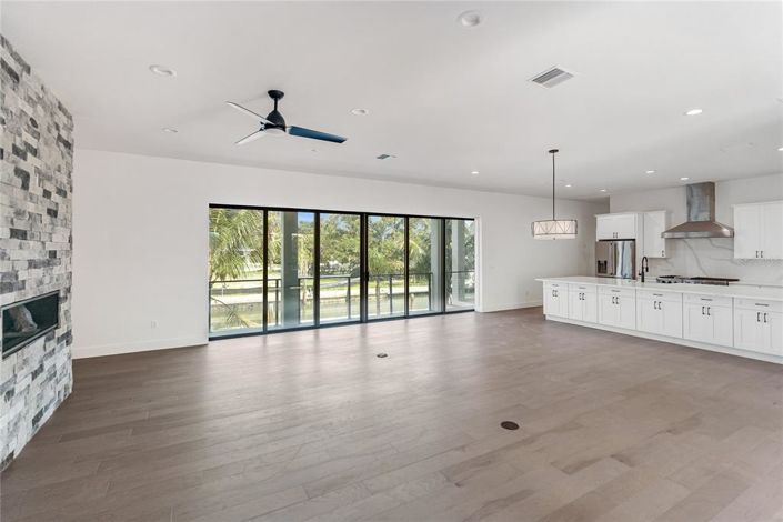 Image No.39-4 Bed Property for sale