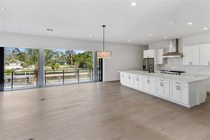 Image No.49-4 Bed Property for sale