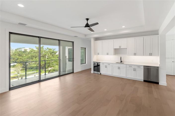 Image No.69-4 Bed Property for sale