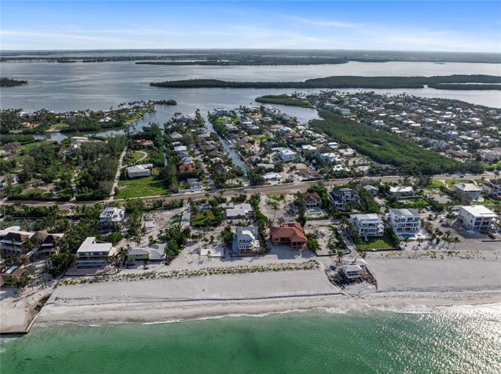 Image No.78-4 Bed Property for sale