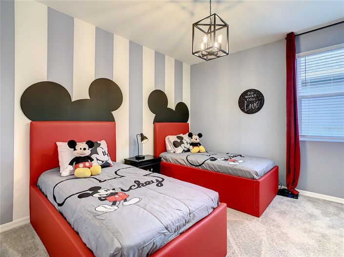 Image No.58-10 Bed Property for sale