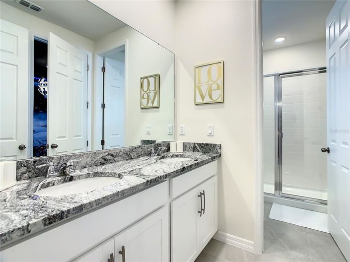 Image No.61-10 Bed Property for sale