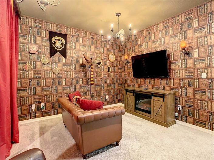 Image No.66-10 Bed Property for sale