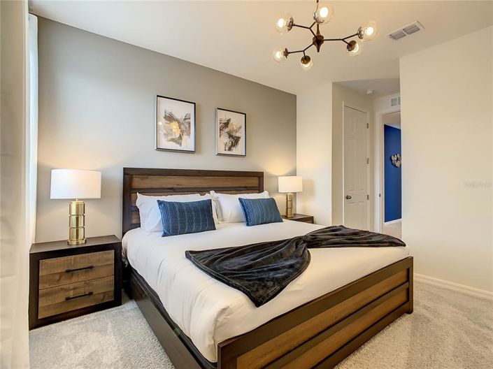 Image No.73-10 Bed Property for sale