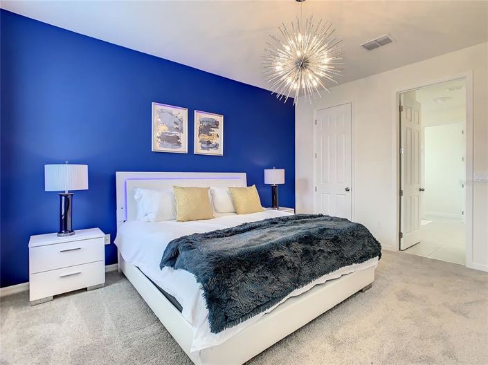 Image No.80-10 Bed Property for sale