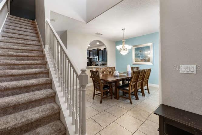 Image No.18-6 Bed Property for sale