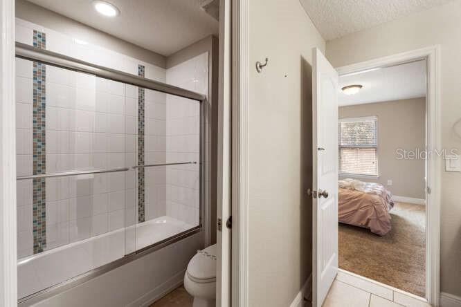 Image No.23-6 Bed Property for sale