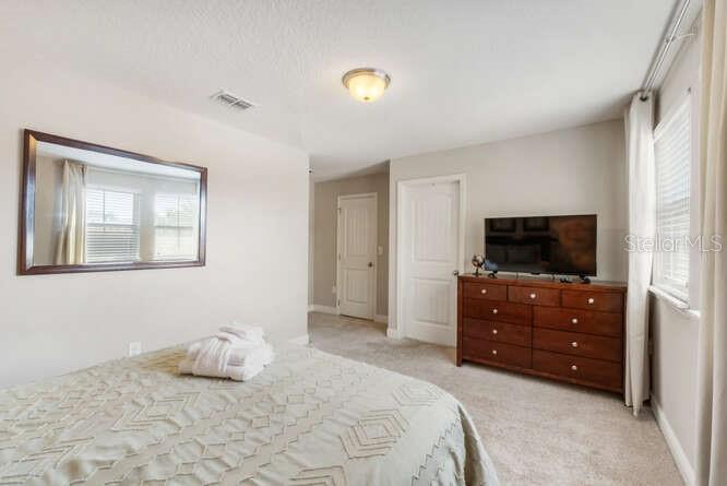 Image No.27-6 Bed Property for sale