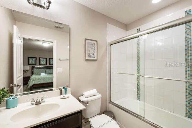 Image No.28-6 Bed Property for sale