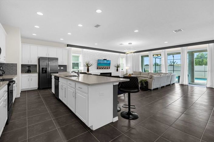 Image No.8-Propriété de 9 chambres à vendre à Kissimmee