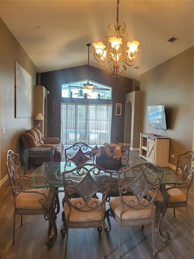 Image No.5-5 Bed Property for sale