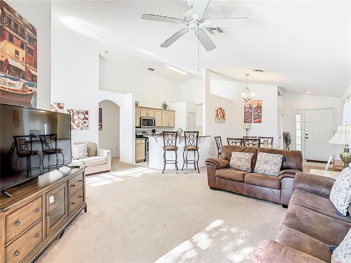 Image No.4-4 Bed Property for sale