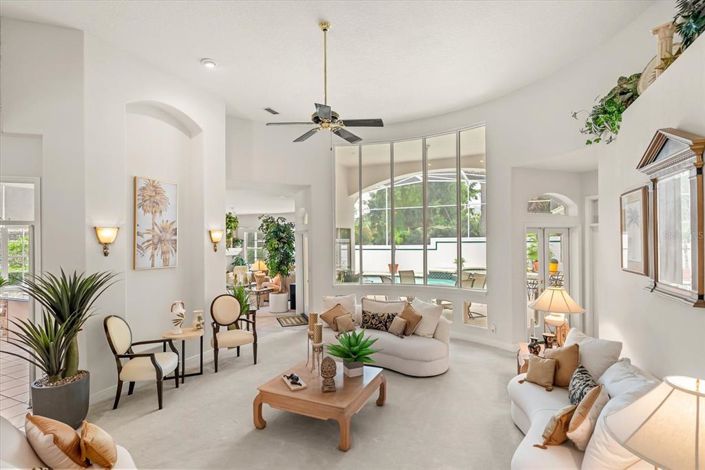 Image No.15-4 Bed Property for sale