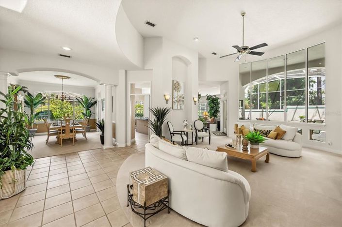 Image No.18-4 Bed Property for sale