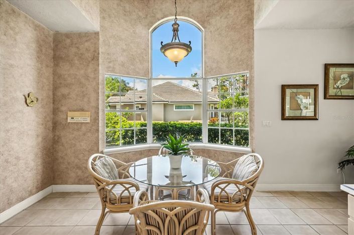 Image No.25-4 Bed Property for sale