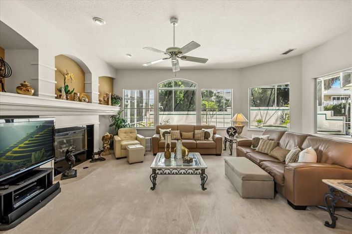 Image No.27-4 Bed Property for sale