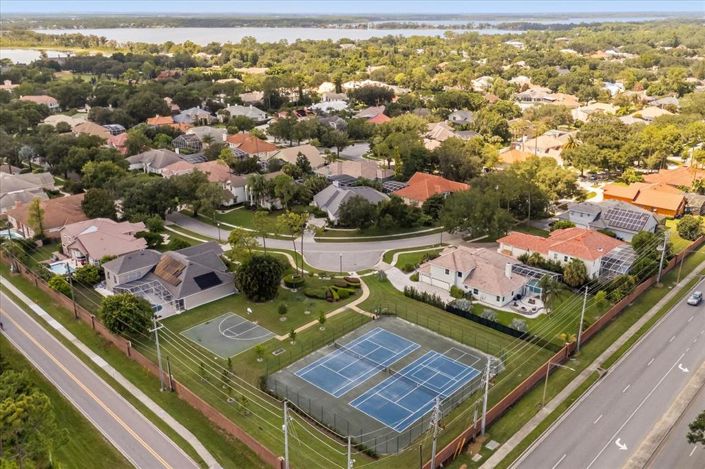 Image No.62-4 Bed Property for sale