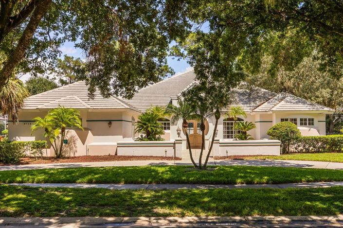 Image No.63-4 Bed Property for sale