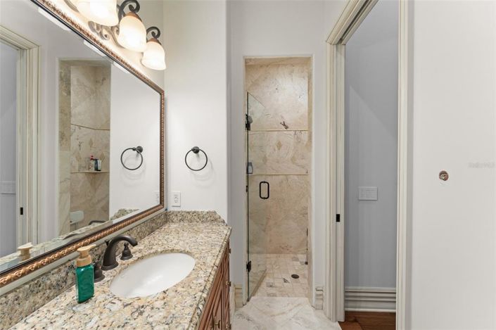 Image No.32-3 Bed Property for sale