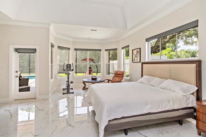 Image No.23-5 Bed Property for sale