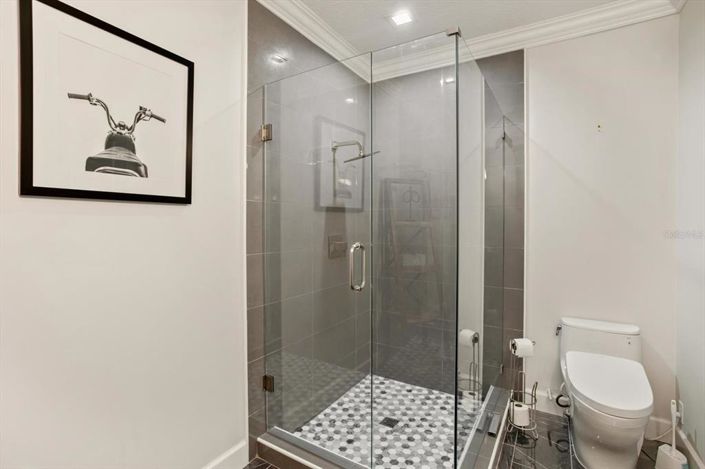 Image No.39-5 Bed Property for sale