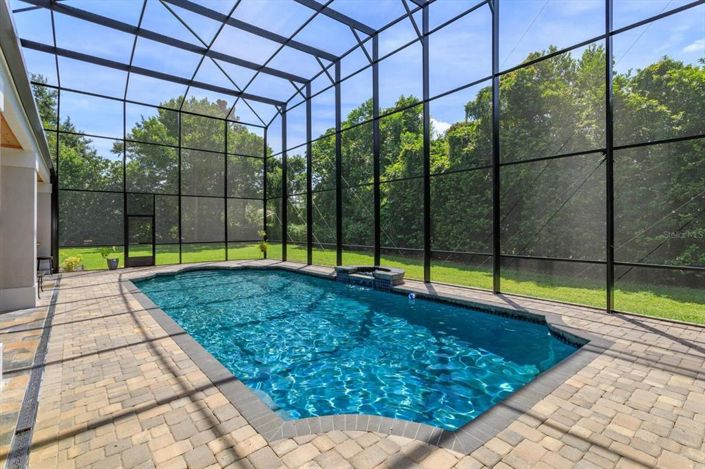 Image No.50-5 Bed Property for sale