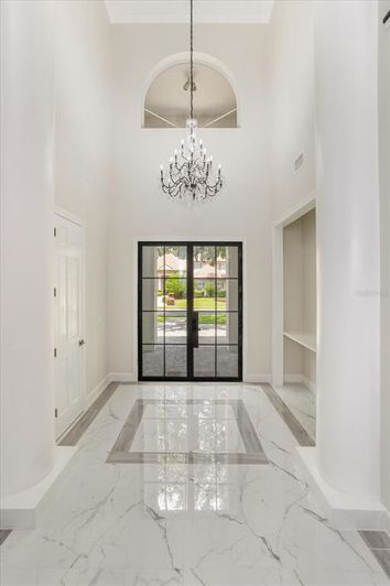 Image No.6-5 Bed Property for sale