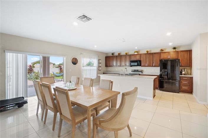 Image No.10-4 Bed Property for sale