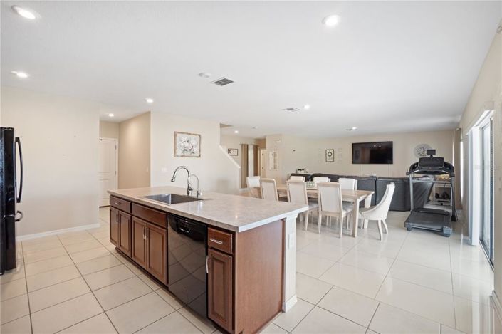 Image No.11-4 Bed Property for sale