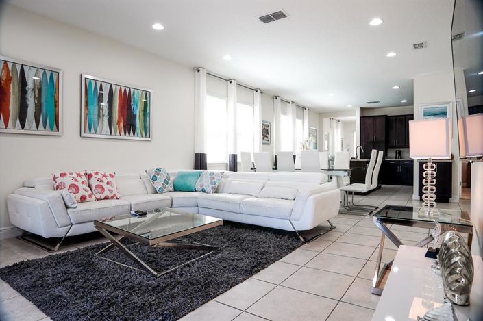 Image No.15-8 Bed Property for sale